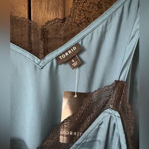 NEW✨TORRID Satin & Lace Cami